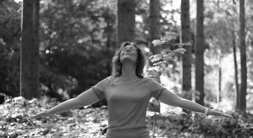 Vibeke Fraling Qigon Academy i skoven